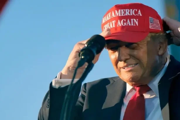 "حملة كندية ساخرة ضد ترامب" : لا تخلع القبعة: كندا "ليست للبيع"