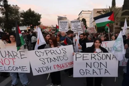 تظاهرات حاشدة في قبرص رفضاً لزيارة رئيس إسرائيل