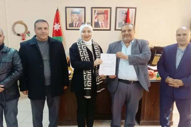 تكريم الكوادر المشاركة في الدورة التكميلية في قصبة تربية مادبا