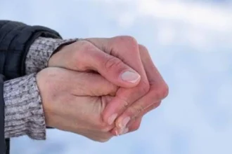 طبيبة تحذر الأردنيين من "لسعة الصقيع": اتبعوا هذه الإجراءات