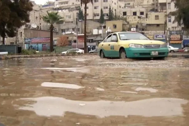 "وادي الأردن" تعلن حالة الطوارئ المتوسطة وتحذر من السيول