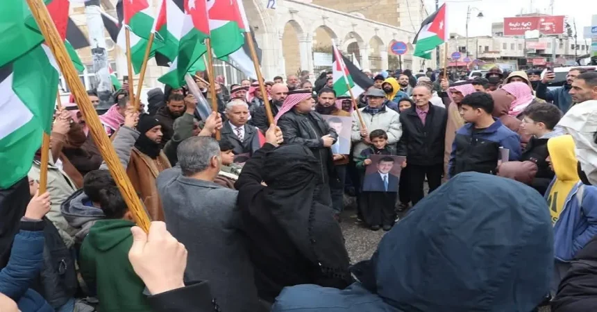 أهالي الكرك: نقف خلف القيادة الهاشمية في منع التهجير – صور