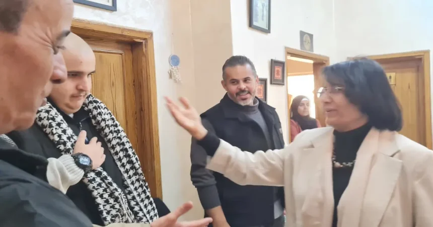 عقل الصمادي يفتتح بازار جمعية السمو الخيرية في العقبة