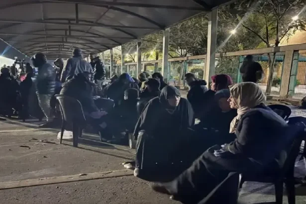 نتنياهو يعطل الإفراج عن الأسرى الفلسطينيين وحماس تطالب الوسطاء بالتدخل