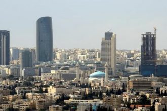 طقس مشمس ودافئ اليوم وارتفاع تدريجي على درجات الحرارة حتى الجمعة