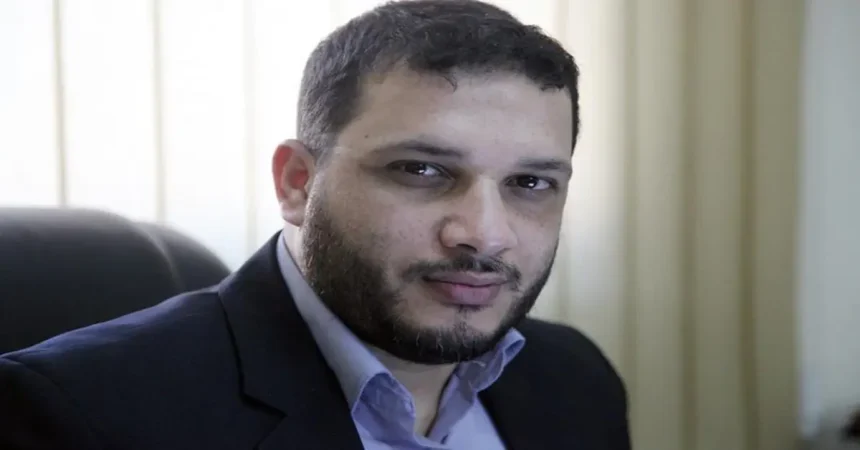 اليد التي تلقي سلاحها، تُلقي نفسها للذبح