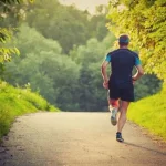 المشي.. الرياضة المفضلة للصائمين خلال رمضان