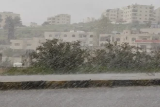 غبار وأمطار.. تفاصيل حالة الطقس خلال عطلة عيد الفطر