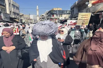 لاجئات فلسطينيات يطلقن حملة "نساء ضد التهجير"