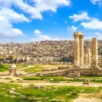 طقس دافئ وحرارة أعلى من المعدل العام لهذا الوقت من السنة