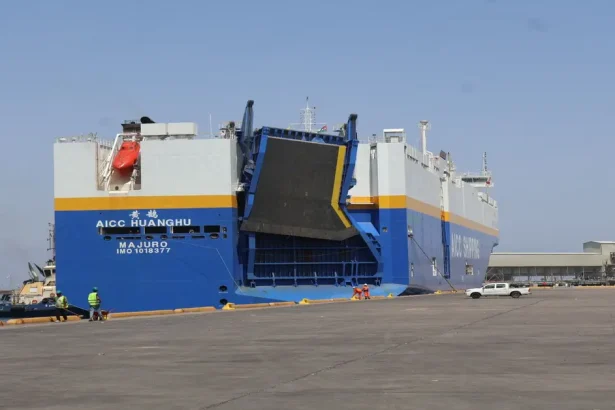 "العقبة تستقبل أول باخرة خضراء عملاقة تحمل 7 آلاف مركبة"