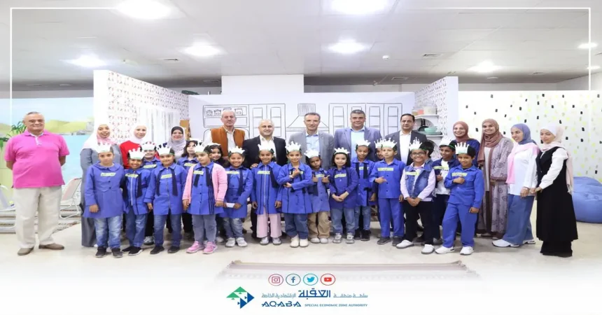 الفايز يشيد بجهود مركز الملكة رانيا في تمكين الشباب