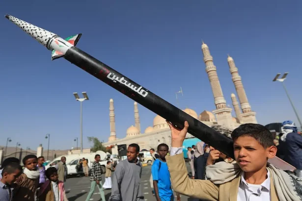 صنعاء تبدأ حصاراً بحرياً على ميناء حيفا