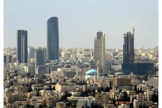 اليوم الطقس معتدل، وغدًا يصبح دافئًا، بينما الخميس سيكون حارًا.