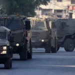 جيش الاحتلال يقتحم مخيم عسكر القديم في نابلس ويحاصر أحياء سكنية