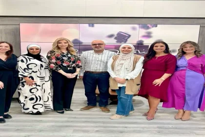 كوني أنت” يفتح ملف الاحتضان تحت عنوان “أمومة بلا حدود”