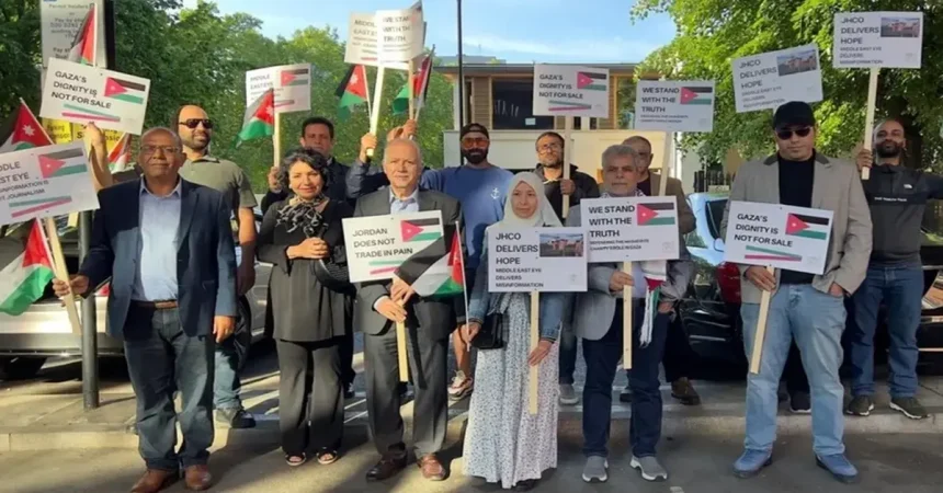 محتجون في لندن ينددون بتقارير 'ميدل إيست آي' المسيئة للهيئة الهاشمية