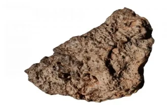 مواطن يعثر صدفة على نيزك قمري وفلكي أردني يؤكد