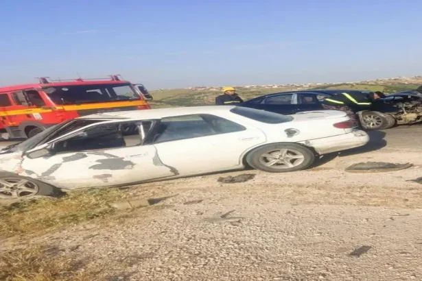 وفاة وإصابة إثر تصادم بين مركبتين على طريق إربد