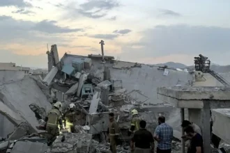 إيران تحذر: سنضرب منشآت غربية بالمنطقة إذا دعمت إسرائيل