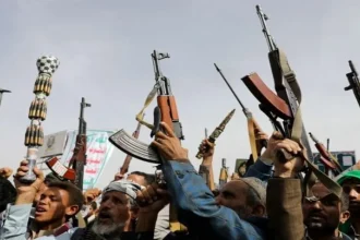 الحوثيون يتوعدون أمريكا: ردنا قادم