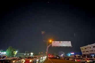 إيران ترد بقوة على الهجوم الأمريكي: صواريخ تستهدف قواعد في قطر والعراق