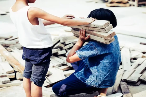 وزارة العمل تضبط 97 حالة تشغيل أطفال منذ بداية العام الحالي