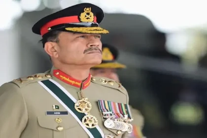 مقتل 13 جندياً باكستانياً بتفجير انتحاري قرب الحدود الأفغانية و14 مسلحاً في رد أمني