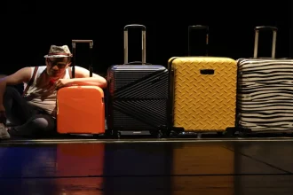 "إلى أين؟".. عرض ليبي يُجسّد القلق الوجودي ضمن مهرجان المونودراما العربي في جرش 39