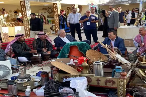 وزير الثقافة يحضر جلسة تراثية في الجناح الأردني بمهرجان جرش
