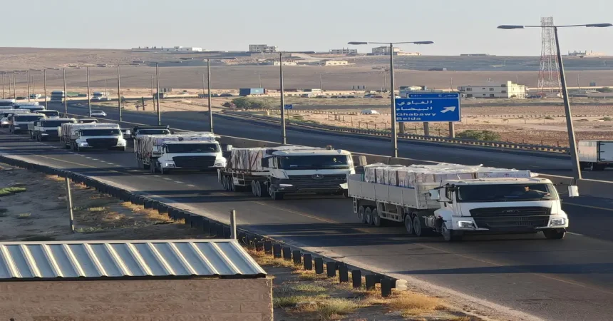 قافلة مساعدات أردنية تضم 60 شاحنة تنطلق إلى غزة
