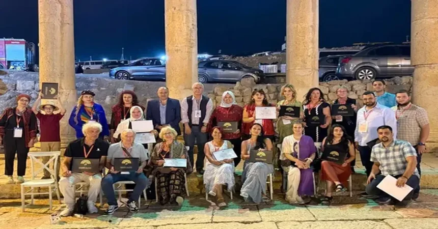 "أرسم وطنك الأردن".. معرض فني في سمبوزيوم مهرجان جرش