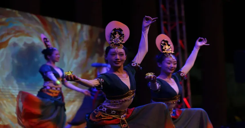 "ليلة عالمية على مسرح جرش: تناغم صيني وجورجي أردني يُلهب الساحة الرئيسية"