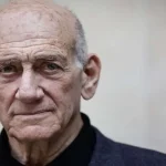 أولمرت: مستوطنون يقتلون الفلسطينيين يوميًا بدعم رسمي   