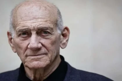 أولمرت: مستوطنون يقتلون الفلسطينيين يوميًا بدعم رسمي   