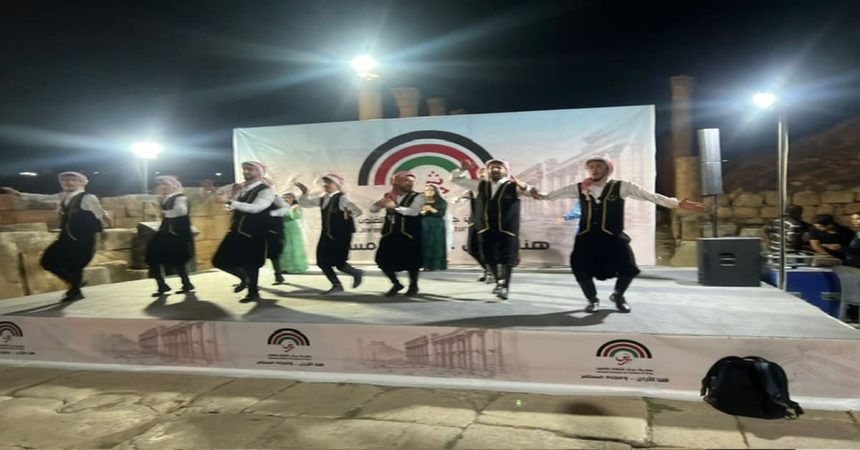 فرقة منتدى بني معروف تُبهر جمهور مهرجان جرش 2025 بعرض فلكلوري مميز