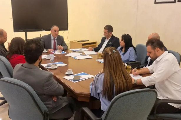 لجنة الشكاوى في هيئة الإعلام تعقد اجتماعها الأول وتؤكد على ترسيخ المهنية والشفافية