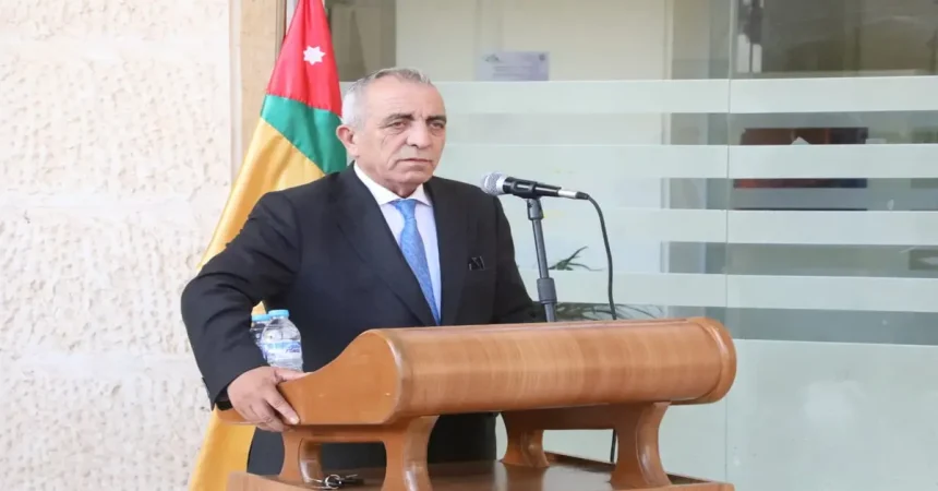 وزير الثقافة يفتتح معرض "سيمبوزيوم الرسم والحروفية"