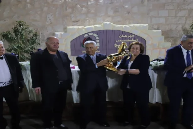 مهرجان الفحيص 2025: تكريم رواد الأردن وسهرة فنية تحتفي بالتراث / صور