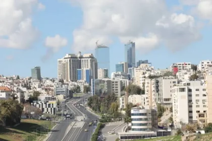 انخفاض درجات الحرارة في الأردن وعودة الأجواء الصيفية المعتدلة