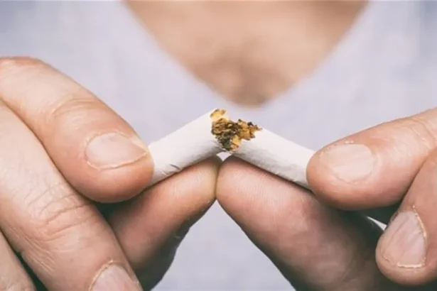 كم تلتهم السيجارة الواحدة من عمرك؟.. دراسة مرعبة تجيب