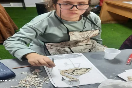 لما... من بين الخيوط خرجت الحكاية : قصة إنسانية من مهرجان جرش للثقافة والفنون