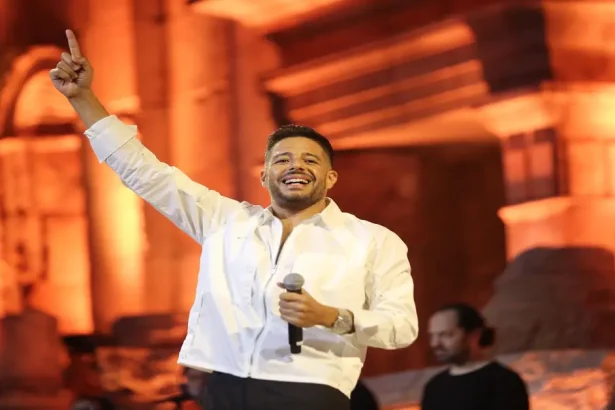 محمد حماقي وليلة غناء مصرية مميزة على المسرح الجنوبي في جرش
