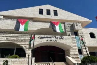 نقابة الصحفيين تلاحق 33 منتحلًا للمهنة وتحيل أسماؤهم للنيابة العامة