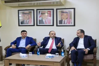 وزير الشباب يزور نادي الحسين مهنئا بفوزه بكأس السوبر 