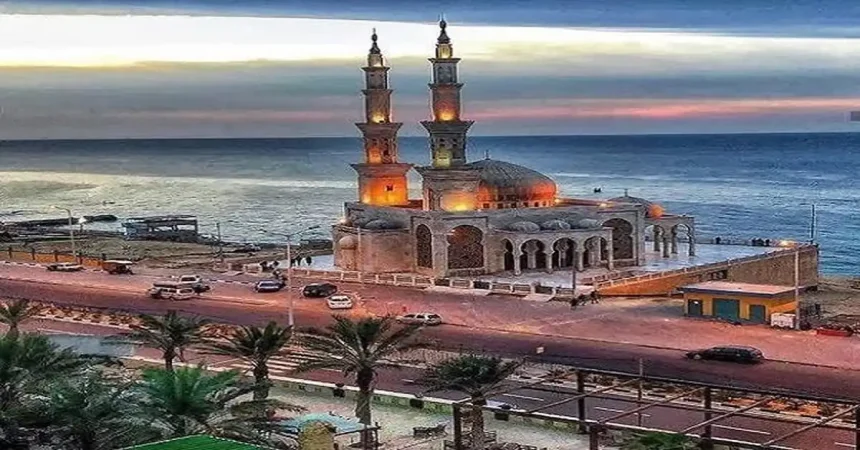 ليلة دامية في غزة: قصف الاحتلال يستهدف الشقق والخيام ويودي بحياة 18 مدنياً بينهم أطفال