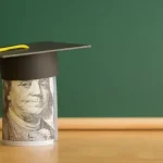 خريجون على قائمة المطلوبين