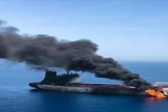 انفجارسفينة نفطية جنوبي اليمن