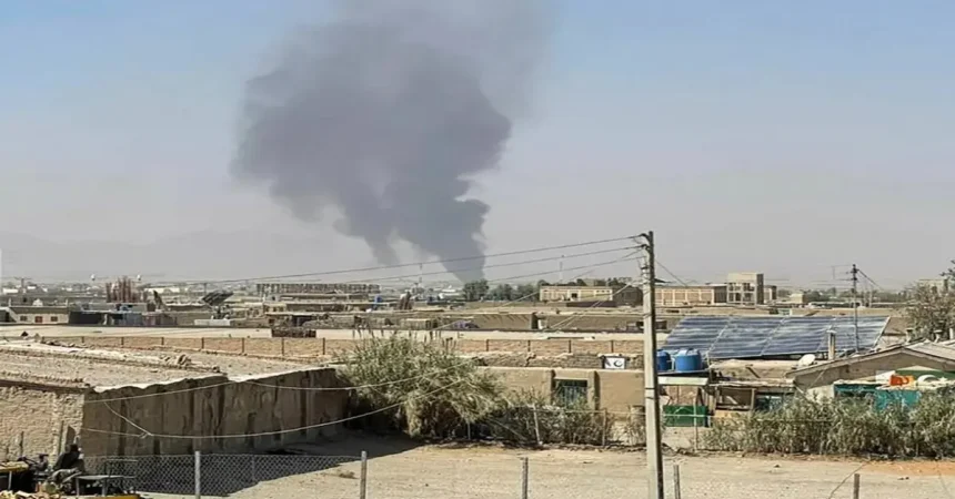 غارات باكستانية قبيل انطلاق محادثات الدوحة