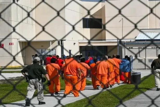 وفاة أردني في مركز ترحيل بميامي